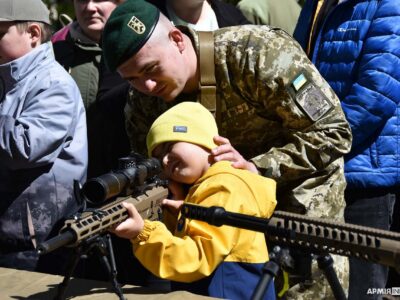 У Хмельницькому напередодні свята вшанували прикордонників  