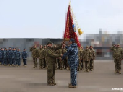 Олексій Резніков вручив Бойовий Прапор військовій частині ВМС України  