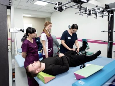 МОЗ спільно з партнерами поліпшуватиме якість реабілітаційних послуг для українських воїнів  