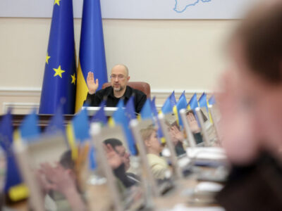 Визначено шість населених пунктів, де відбуватиметься комплексне відновлення за новими принципами, — Денис Шмигаль