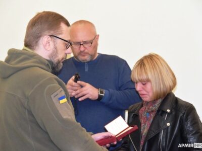 У Чернігові вшанували членів родин загиблих героїв  