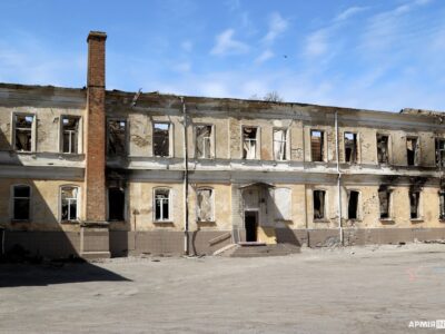 Окупанти знищили одну з найстаріших гімназій України  