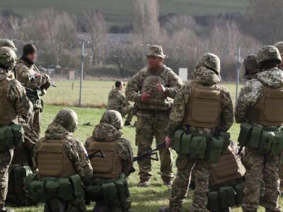 Новозеландські інструктори готують українських захисників захищати країну від агресії рф  