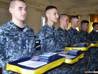 Вони ще обов’язково зустрінуться: у Військово-морському ліцеї відбувся випускний  