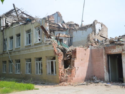 Алгоритм ворожих обстрілів: десять снарядів по позиціях, п’ять — по мирному населенню  