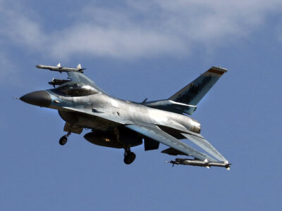 Українські пілоти вже тренуються на літаках F-16 — глава європейської дипломатії  
