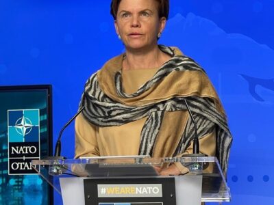 Необхідно допомогти Україні виграти війну — Байба Браже  