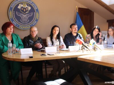 У Координаційному штабі представили благодійну ініціативу «Маленькі серця міцніші за сталь»  