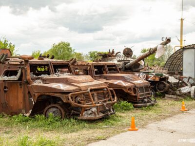 російська військова техніка знову на околицях Харкова, але… вона вже нерухома  