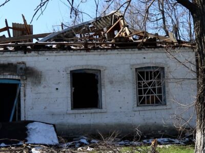 Щодня мирні мешканці на Запоріжжі гадають — влучить чи ні російський снаряд у їхній будинок  