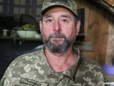 Затрофеїли ворожі танк і САУ, жахаємо рашистів на лівому березі Дніпра — офіцер «Танкіст»  