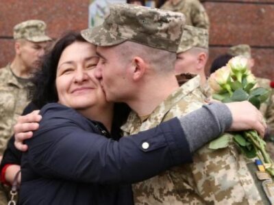 Сьогодні в Україні відзначають День матері  
