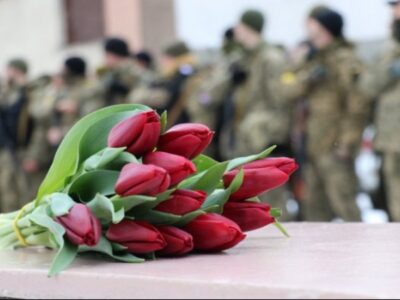 До Дня матері кожен зможе подарувати квіти мамам загиблих Захисників  