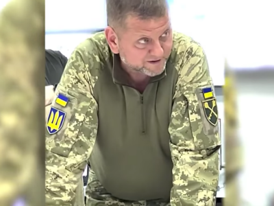 Операція йде за планом: Головнокомандувач ЗСУ показав роботу в одному зі штабів на передовій  