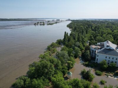 Зниження рівня води досягло майже метрової позначки  
