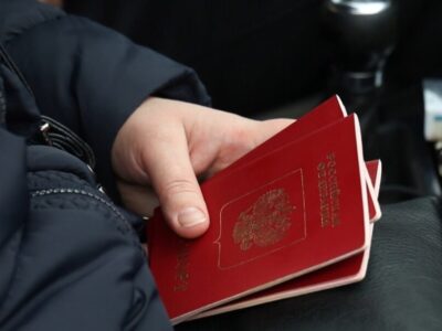 На Херсонщині окупанти дозволяють евакуацію лише людям з російськими паспортами