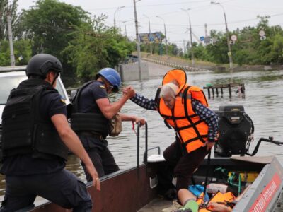 На Миколаївщині через підрив Каховської ГЕС відрізані під’їзди до села з сотнями мешканців