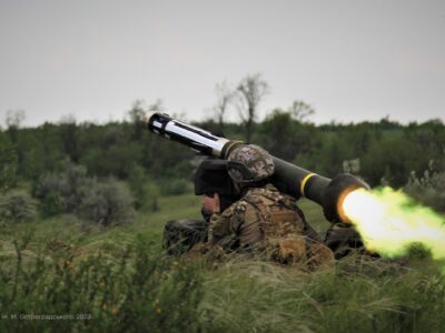 Українські морпіхи показали, як навчаються за допомогою «Джавелінів» нищити окупантів  