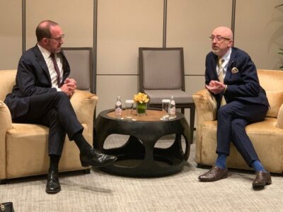 Міністр оборони зустрівся у Сінгапурі із колегами з Фіджі та Нової Зеландії  