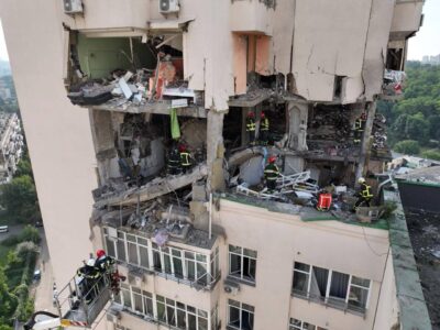Нічна ракетна атака на Київ: троє осіб загинуло, вісім — травмовано  