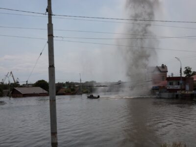 Окупанти влаштували обстріл Херсона під час евакуації цивільних  