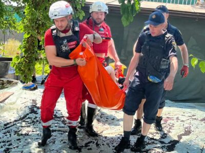 Станом на 13:00 майже 1000 осіб евакуйовано внаслідок підриву дамби Каховської ГЕС  