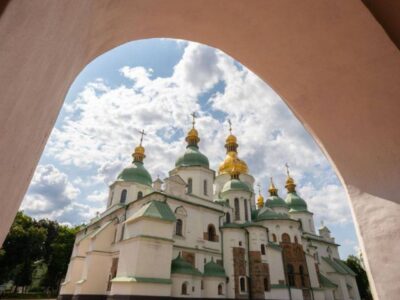 Олена Зеленська обговорила можливості цифровізації культурної спадщини України з першою леді Республіки Корея  