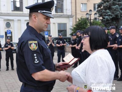 Родинам полеглих працівників поліції вручили ордени «За мужність»  