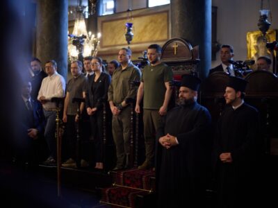 У Стамбулі Президент узяв участь у поминальному молебні за жертвами війни в Україні  