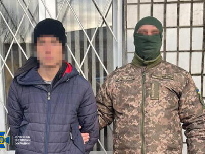 Колаборант, який викрадав та доправляв херсонців до російських катівень, проведе за ґратами 8 років  