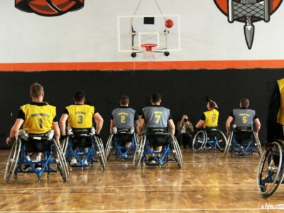 Учасники «Ігор Нескорених — 2023» провели відкрите тренування з баскетболу на візках  