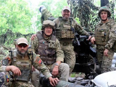 «ДІДУgunИ» філігранно б’ють окупантів з американської гаубиці  