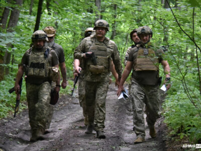 Сергій Наєв відзначив відомчими відзнаками військових, які несуть службу на кордоні з росією  