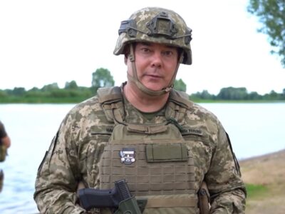 Командувач Об’єднаних сил нагородив головного сержанта ЗСУ Олександра Косинського  