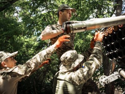 Сили оборони продовжують стримувати наступ російських військ в районі Мар’їнки  