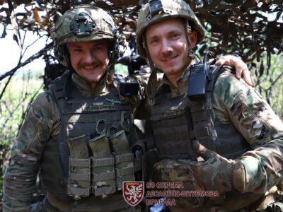 Через Маріуполь у «вісімдесятку»: брати разом воюють за Україну в артилерійському підрозділі  
