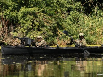 На Київщині відбулися випробування бойового каяка  
