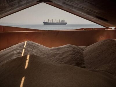 На сьогодні російський флот перебуває на відстані не менше 100 морських миль від українського берега  