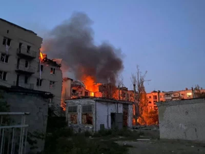 росіяни обстріляли житловий будинок у Покровську, є жертви — Президент України  