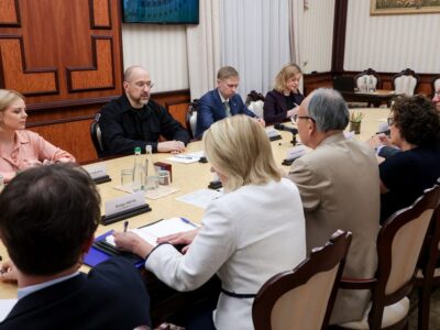 Денис Шмигаль зустрівся з послами країн G7 і ЄС: обговорили зернову ініціативу та ситуацію на ЗАЕС  