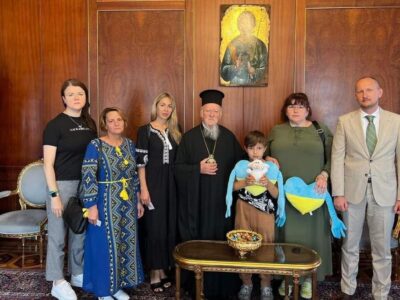 У Туреччині родичі полонених Маріупольського гарнізону зустрілися з Патріархом Варфоломієм