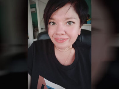 Українська художниця, попри важку хворобу, продовжує писати картини  