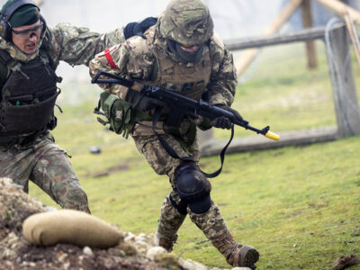 Литва провела у Британії чергову ротацію інструкторів для навчання українських військовослужбовців  