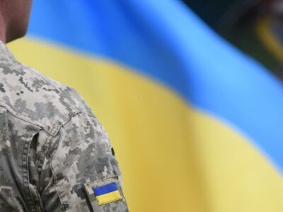 В Україні продовжили воєнний стан та загальну мобілізацію  