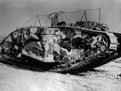 Панцеросов, повзун, совг, човг, плаз і повз: як пропонували називати танк українською мовою  