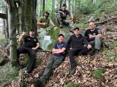 Пошуковці знайшли у Карпатах місце падіння німецького «Хейнкеля»  