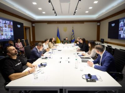 Президент обговорив із Майклом Макфолом діяльність Міжнародної робочої групи щодо санкцій проти росії  
