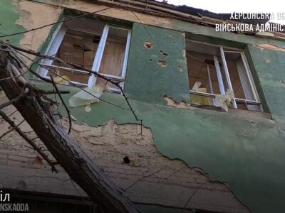 Окупанти обстріляли з гармат херсонський виш, поранено двох жінок  