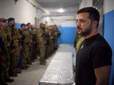 Володимир Зеленський нагородив українських військових, які відзначилися в боях за Україну у складі ОТУ «Донецьк»  