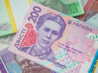 Працівники бюджетної сфери в районі бойових дій отримуватимуть 100% надбавки  